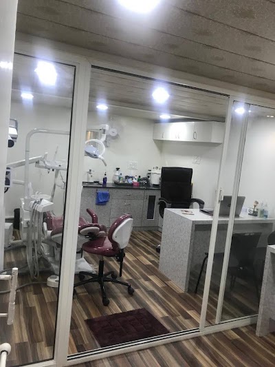 Dental hub